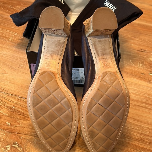 Shoes - Picture 4 of 5